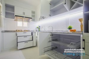 หน้าบาน Soft Close, Kitchen Classic ชุดครัวเรียบง่าย ในสไตล์คลาสสิค 