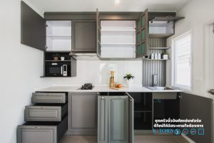 ช่องเก็บของขนาดใหญ่, Dark gray classic kitchen ชุดครัวสไตล์คลาสสิคสีเทาเข้ม