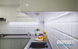 ไฟ LED ใต้ตู้ลอย, Premium Hi-Gross Kitchen : ชุดครัวไฮกรอส เงาวับ สไตล์โมเดิร์น