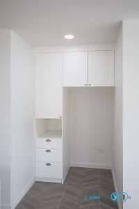 White Modern Kitchen, ตู้สูง,