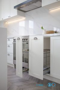 White Modern Kitchen, ชุดตระแกรงจัดเก็บในตู้,