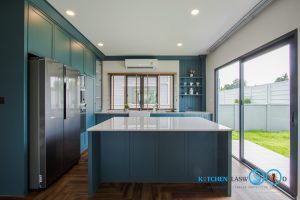 Classic Kitchen ชุดครัวฝรั่งหรูหรา ในสไตล์อังกฤษ, โต๊ะไอส์แลนด์,