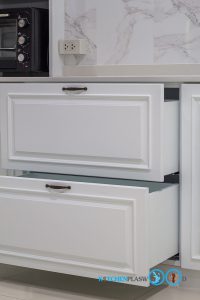 ชุดครัวบิ้วอิน All White Classic Kitchen, ลิ้นชักแบบรับใต้,