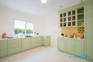 Classic Kitchen ชุดครัวแพนโทนสไตล์คลาสสิก สุดอบอุ่น, ชุดครัวบิ้วอิน, ชุดครัวคลาสสิก, ชุดครัวแพนโทน, ชุดครัวสีเขียว, ชุดครัวพลาสวูด, dining room, L Shape Kitchen,