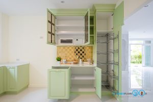 Classic Kitchen ชุดครัวแพนโทนสไตล์คลาสสิก สุดอบอุ่น, ชุดครัวบิ้วอิน, ชุดครัวคลาสสิก, ชุดครัวแพนโทน, ชุดครัวสีเขียว, ชุดครัวพลาสวูด, dining room, ภายในตู้ครัว, ช่องจัดเก็บ,