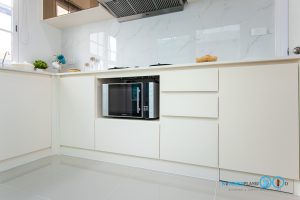 Modern Glass Kitchen ชุดครัวหน้าบานกระจกสไตล์โมเดิร์น, ชุดครัวบิ้วอิน, ครัวตัวแอล, ชุดครัวโทนขาว, ชุดครัวหน้าบานกระจก, ครัวสไตล์โมเดิร์น, 