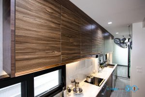 Long I-Shape Kitchen, ชุดครัวลายไม้ Walnut สไตล์โมเดิร์น, ชุดครัวตัวไอ, I-Shape Kitchen, ชุดครัวโมเดิร์น, ชุดครัวพลาสวูด, ครัวกันน้ำกันปลวก100%,