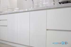 Modern White Kitchen ชุดครัวบิ้วอินโทนขาว สุดคลีน, ครัวสีขาว, ครัวตัวแอล, ครัวสไตล์โมเดิร์น, ชุดครัวกันน้ำกันปลวก,